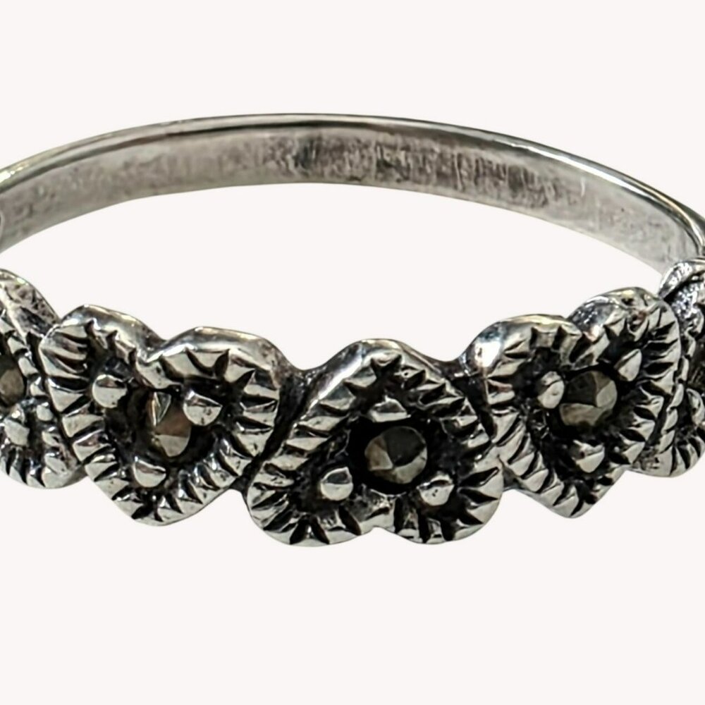 Vintage Sterling Silver Heart Ring Band Marcasite Beaded Carved Handcrafted 6.25 - Picture 3 of 9
